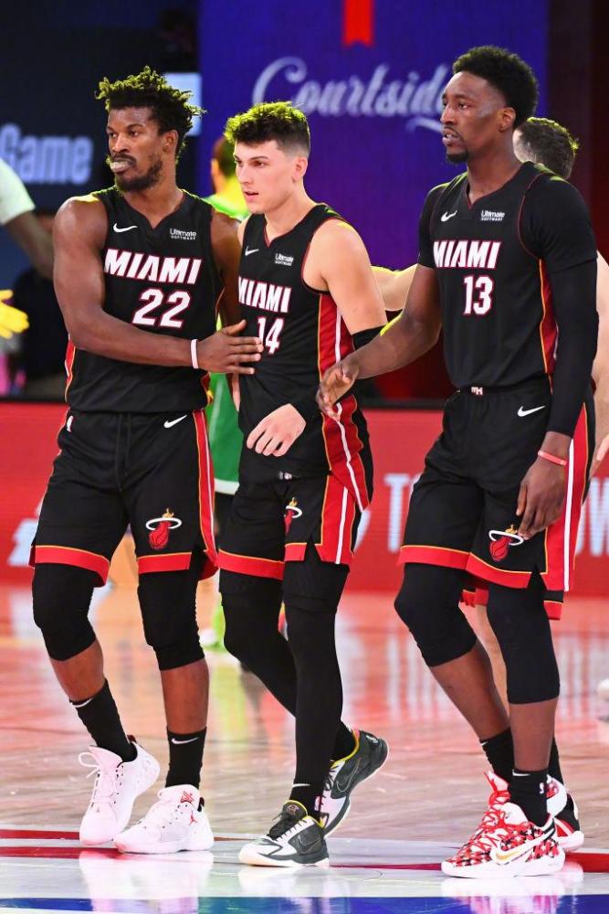 人各自在技 人各自在技