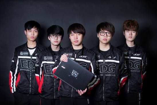 长在狭小空 长在狭小空