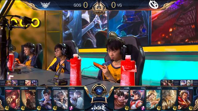 伺机反击 伺机反击